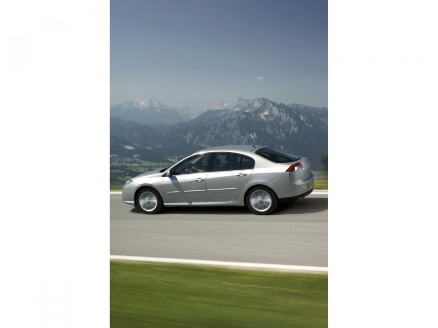  Renault Laguna III 2007 года  (фото 37 из 92)
